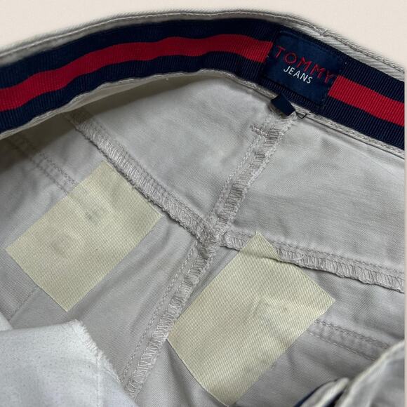 Y2K Khaki Cargo Style Shorts Tommy Hilfiger Size 34 - Picture 8 of 8